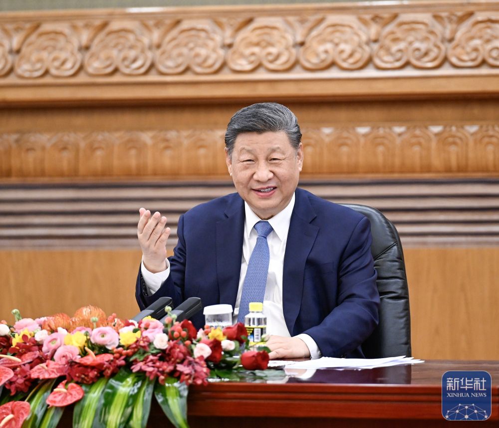 習(xí)近平會(huì)見(jiàn)國(guó)際工商界代表